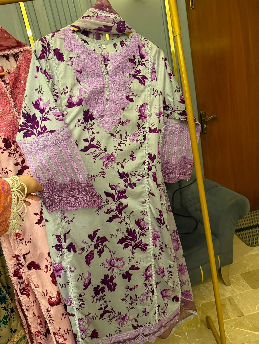 3 Piece Luxury Lawn Suit-Embroidered (Pret)