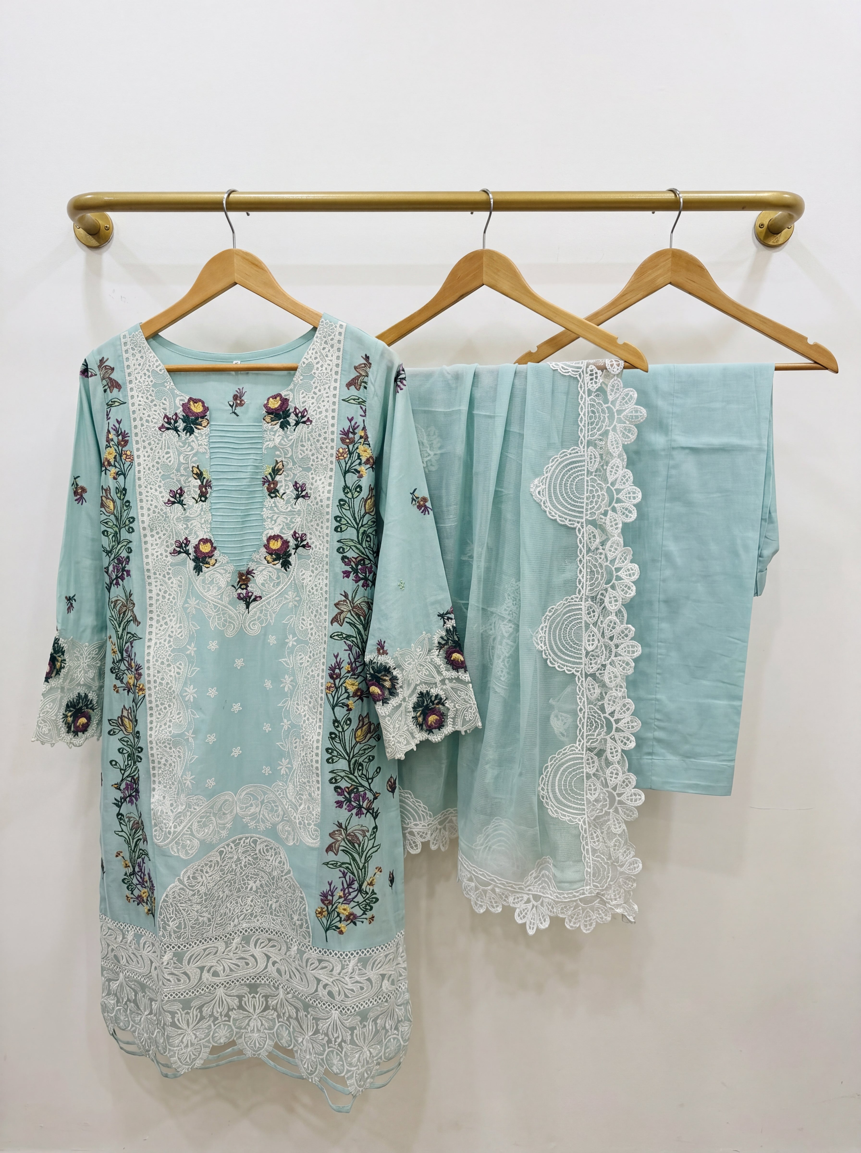 3 Piece Luxury Lawn suit-Embroidered Chikenkari (Pret)