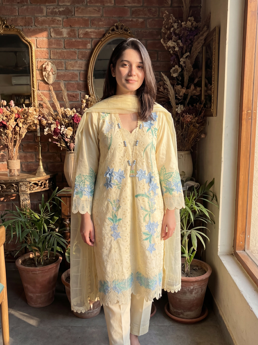 3 Piece Luxury Lawn suit-Embroidered Chikenkari (Pret)